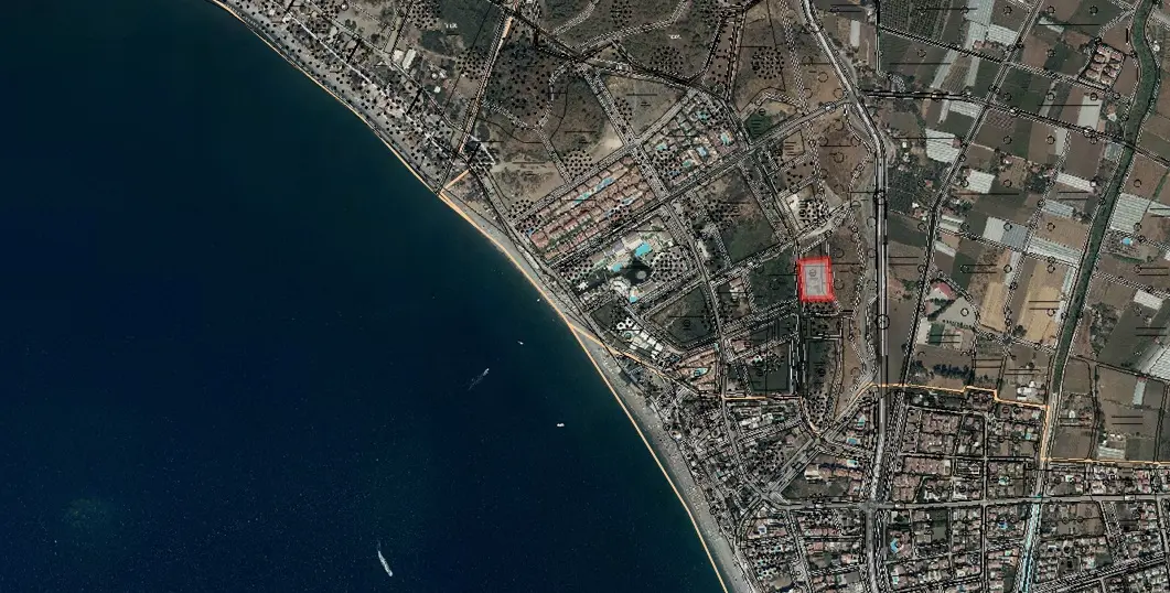 Land in Calis